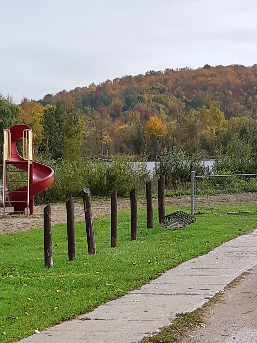 Omemee Municipal Park | 2 George St S, Omemee, ON K0L 2W0, Canada | Phone: (866) 397-6673