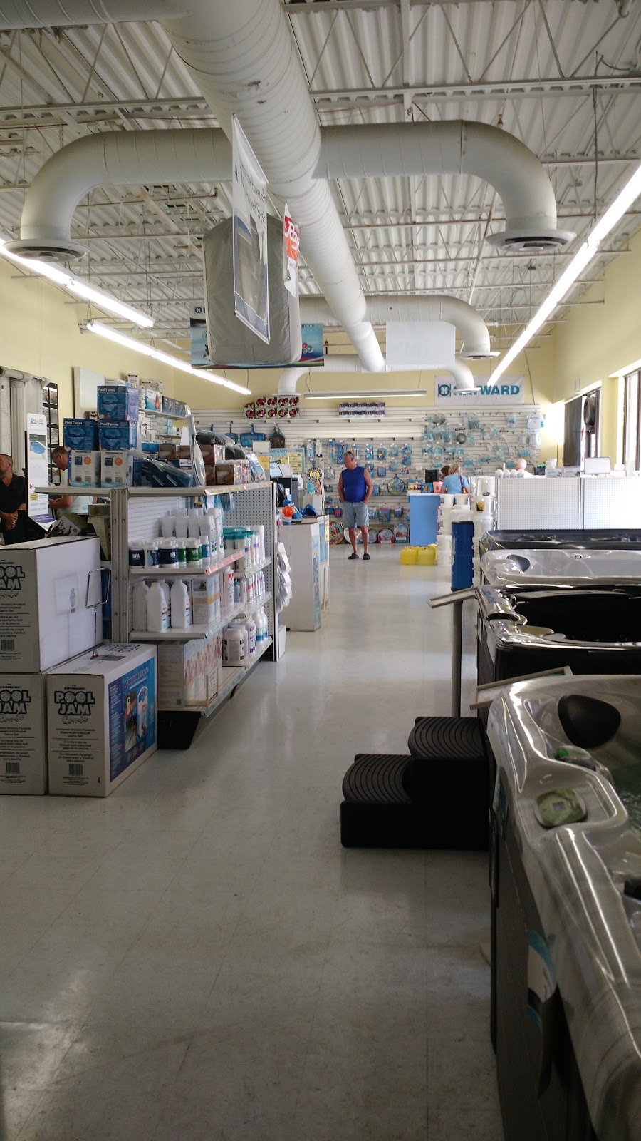 Discounters Pool and Spa Warehouse | 611 Wonderland Rd N #1, London, ON N6H 4V6, Canada | Phone: (519) 471-4788