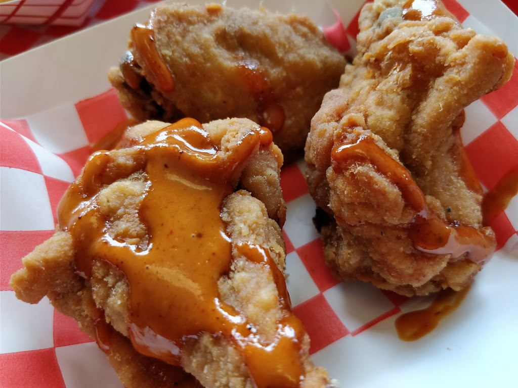 Broast Inn Chicken and Waffles | 77 Dundas St W, Mississauga, ON L5B 1H7, Canada | Phone: (905) 481-1222