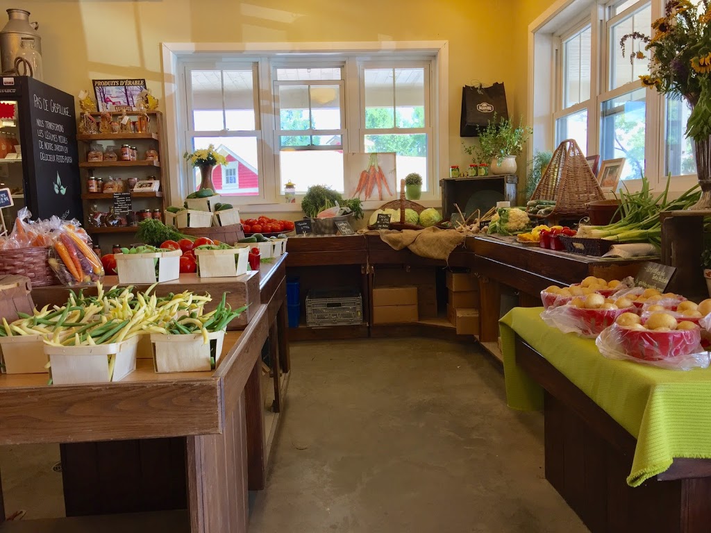 Marché Ferme Beaulieu | 3700 QC-147, Waterville, QC J0B 3H0, Canada | Phone: (819) 562-6477