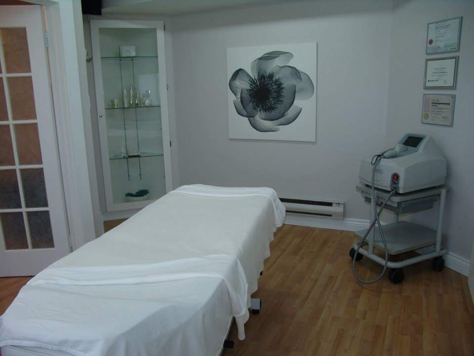 Laser + Esthetique Stephanie Charbonneau | 24 Rue Saint-Michel, Vaudreuil-Dorion, QC J7V 1E8, Canada | Phone: (514) 583-7045