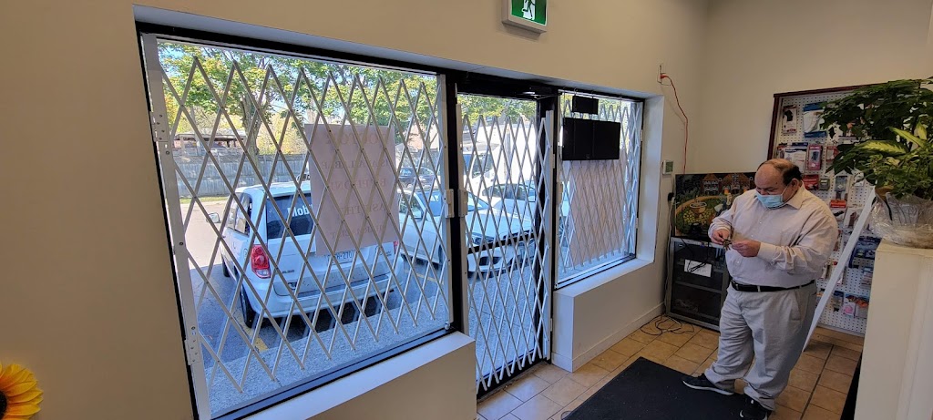 Commercial Door Repair & Glass Toronto | 240 Scarlett Rd unit 1708, York, ON M6N 4X4, Canada | Phone: (647) 370-7617