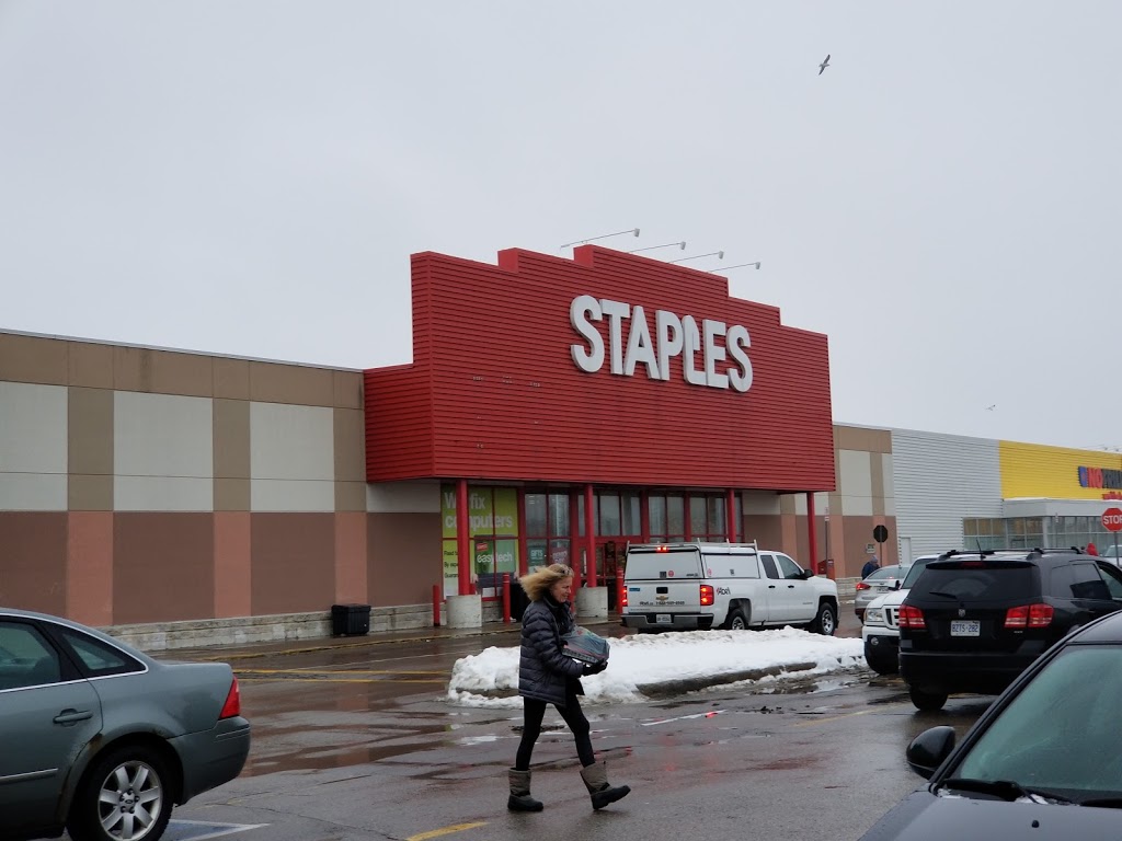 Staples Dundas | 1925 Dundas St, London, ON N5V 1P7, Canada | Phone: (519) 659-3428