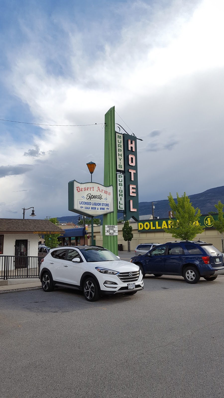 Desert Arms Hotel | 6341 Main St, Oliver, BC V0H 1T0, Canada | Phone: (250) 498-4313