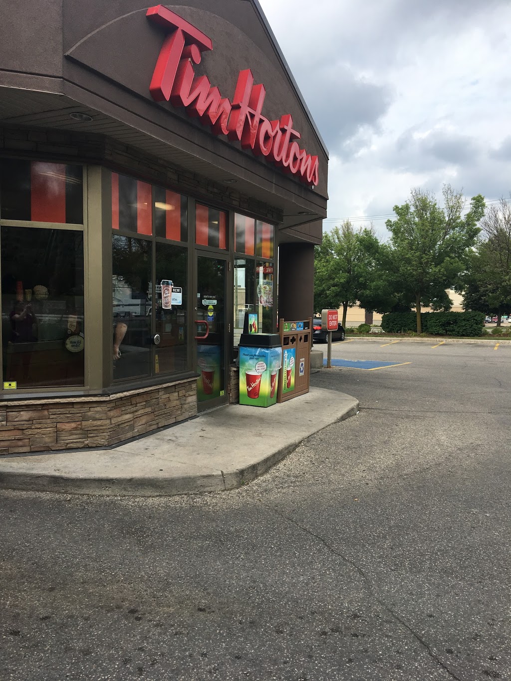 Tim Hortons | 354 Highland Rd W, Kitchener, ON N2M 3C7, Canada | Phone: (519) 744-4427