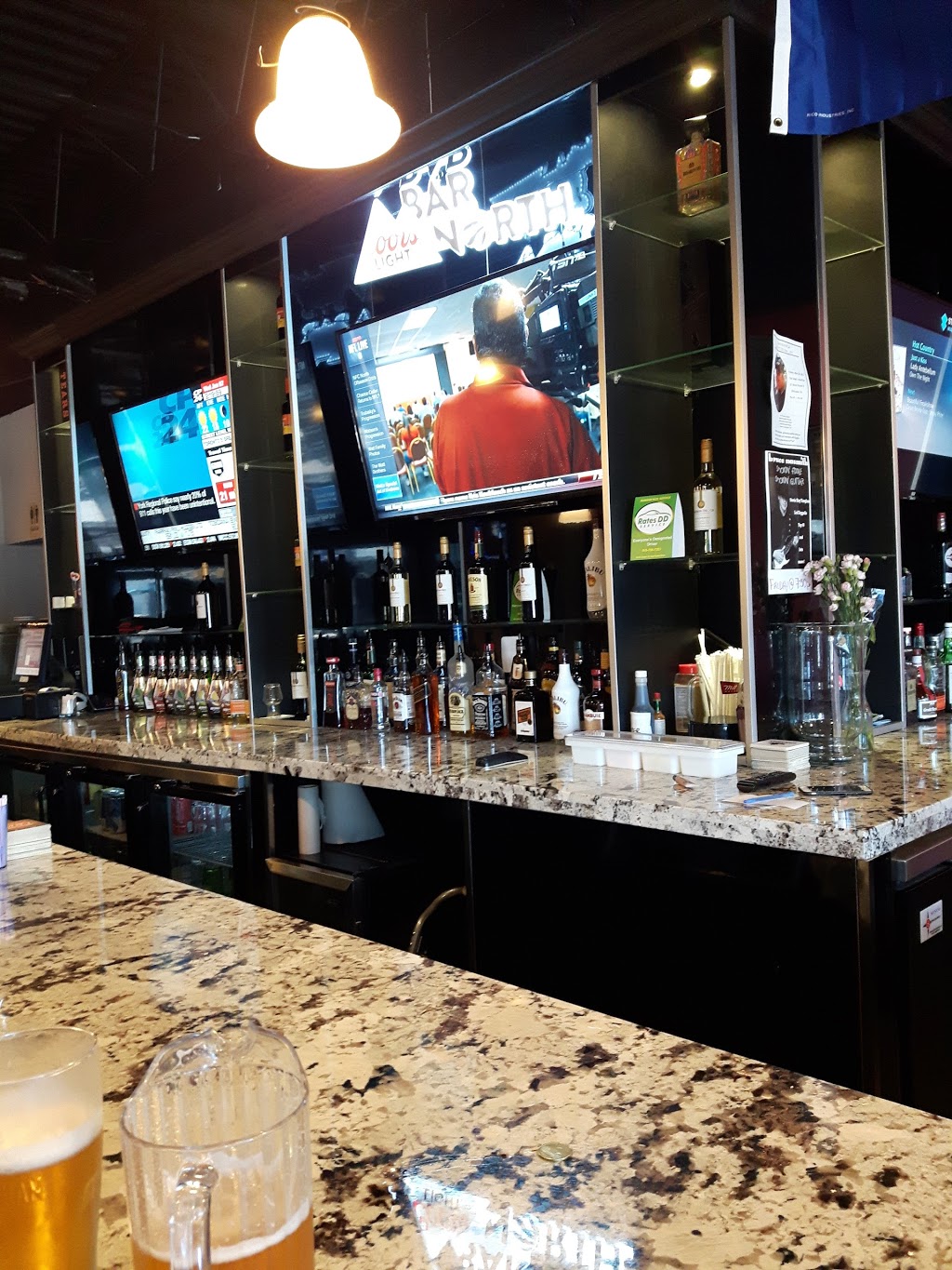 Fox and The Goose Sports Bar and Grill | 799 Park Rd S, Oshawa, ON L1J 4K1, Canada | Phone: (905) 240-5000