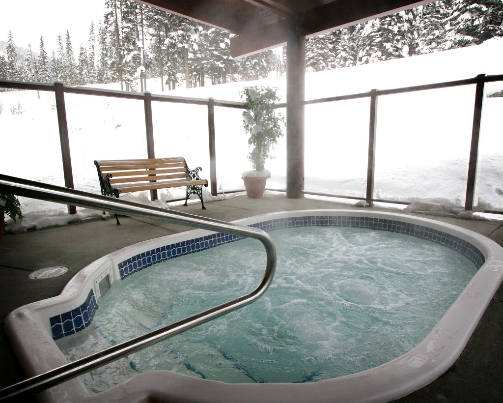 Nancy Greenes Cahilty Hotel & Suites | 3220 Village Way, Sun Peaks, BC V0E 5N0, Canada | Phone: (250) 578-6969