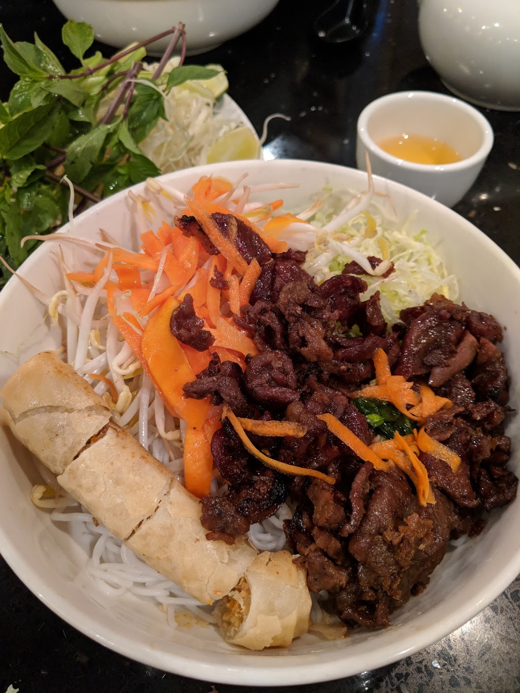 Com Pho Asia | 16635 Yonge St, Newmarket, ON L3X 1W4, Canada | Phone: (905) 830-9626