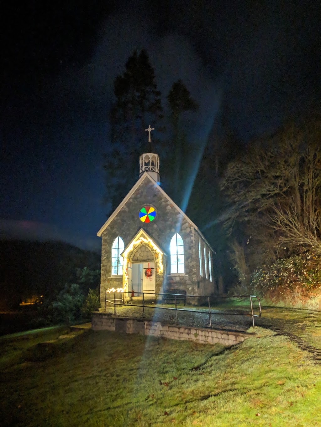 St. Pauls Catholic Church, Saltspring Island | 2719 Fulford-Ganges Rd #2801, Salt Spring Island, BC V8K 1Z3, Canada | Phone: (250) 537-2150