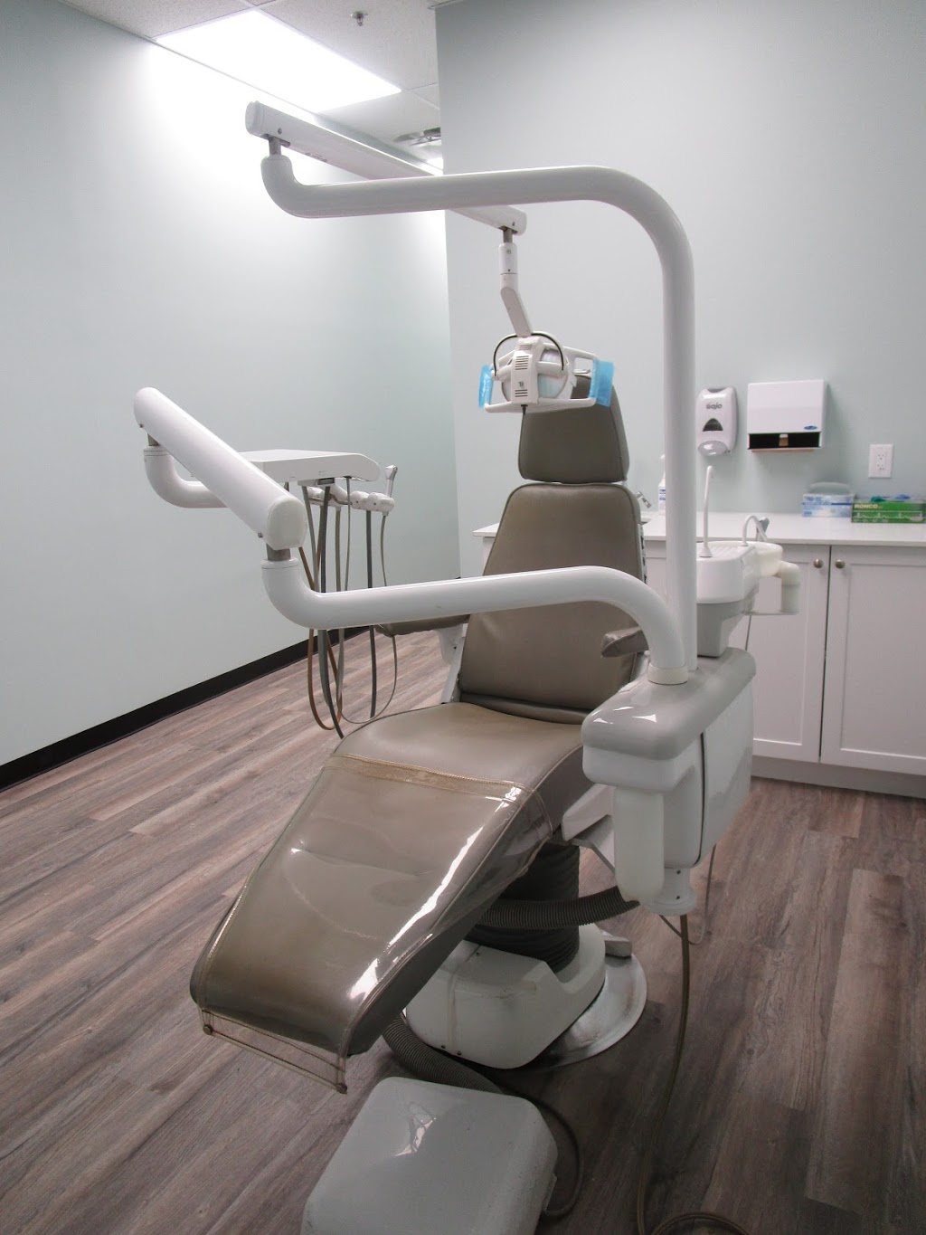 Complete Smile Denture Clinic | 269 Clarence St, Brantford, ON N3R 3T6, Canada | Phone: (519) 865-8477