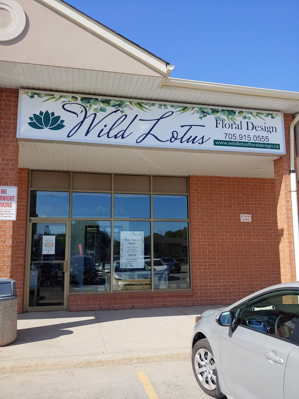 Wild Lotus Floral Design | 2 Marsellus Dr Unit 14, Barrie, ON L4N 0Y4, Canada | Phone: (705) 915-0555