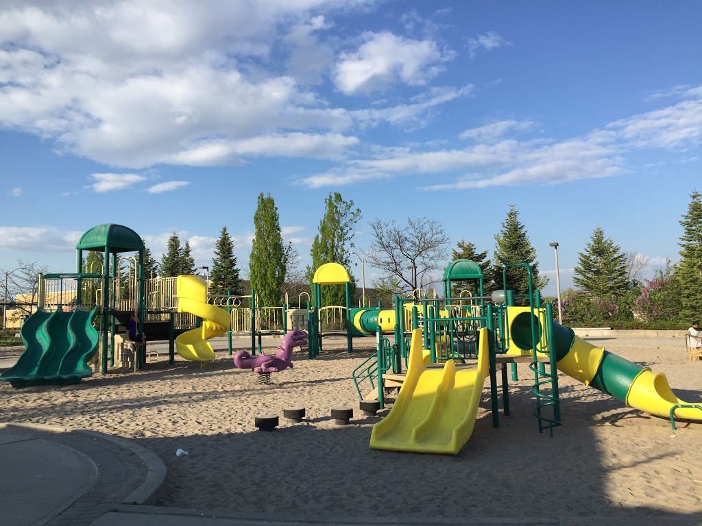 Headwaters Community Park | 235 Redstone Rd, Richmond Hill, ON L4S 2H1, Canada