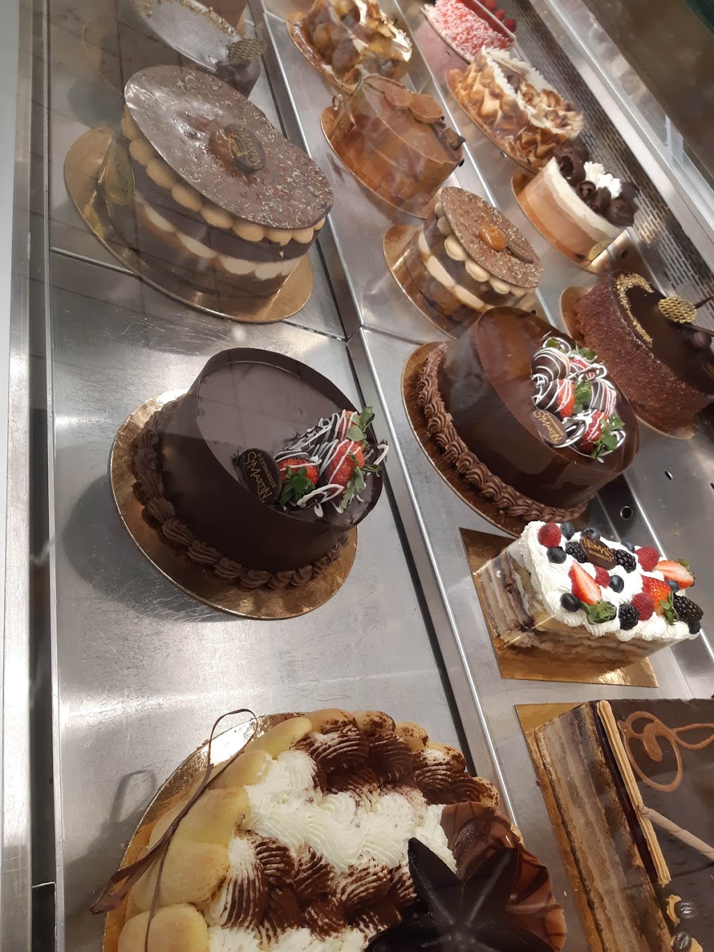 Patisserie St Martin | 2495 Boul Saint-Martin Est, Laval, QC H7E 4X6, Canada | Phone: (450) 629-6202