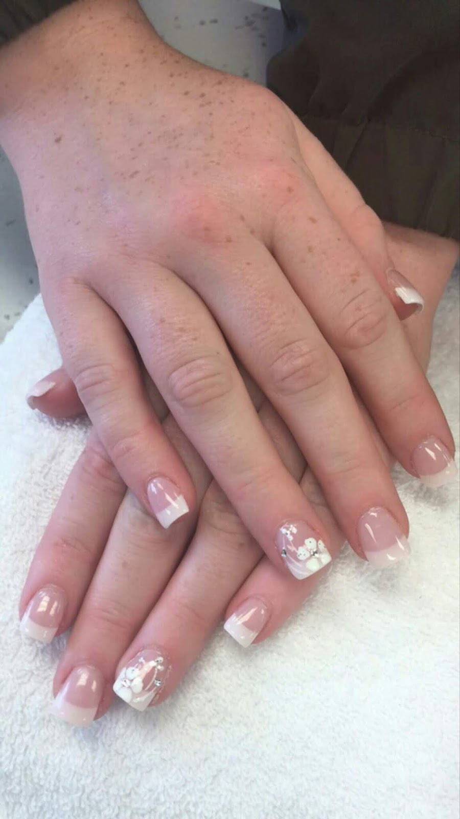 Essential Nails | 17700 56 Ave, Surrey, BC V3S 1C7, Canada | Phone: (604) 575-4602