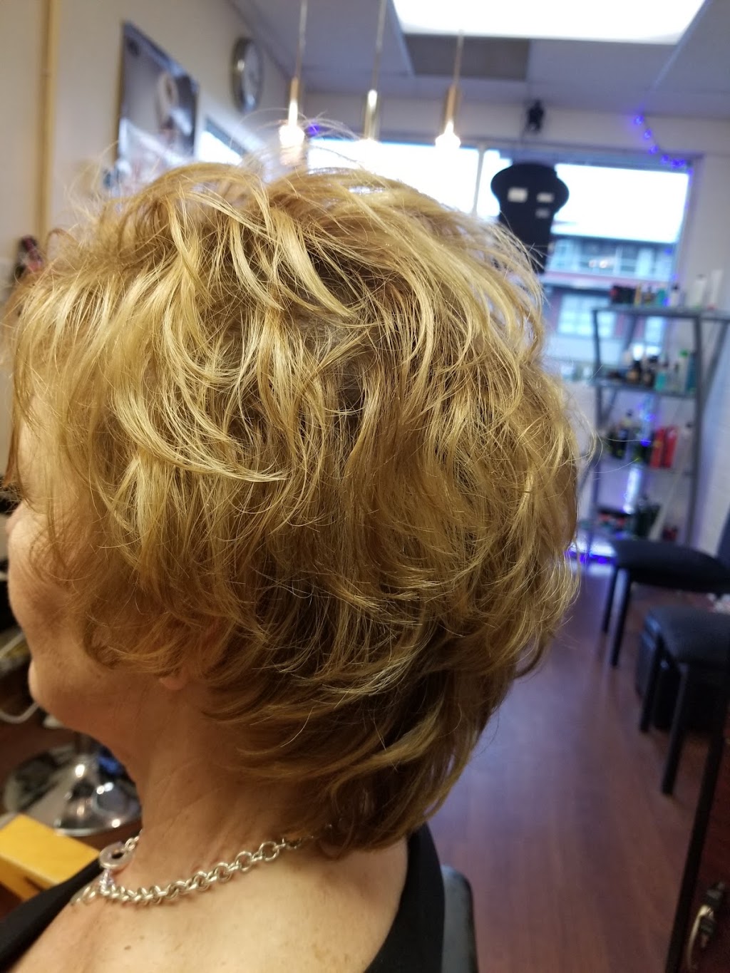 Horseshoe Bay Hair Design | 6375 Bruce St, West Vancouver, BC V7W 2G5, Canada | Phone: (604) 921-3336