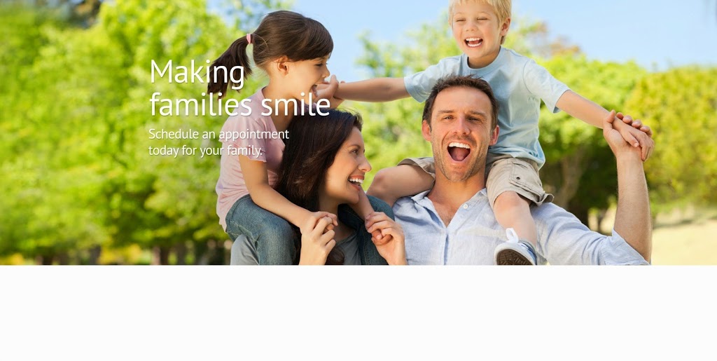 Hollywood Smile | 4646 Dufferin St #17, North York, ON M3H 5S4, Canada | Phone: (647) 947-8000