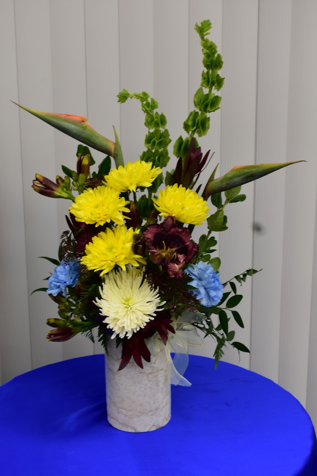 The Queens Florist | 186 Church St, Liverpool, NS B0T 1K0, Canada | Phone: (902) 343-3569