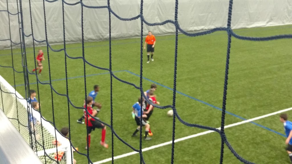 Stade de soccer intérieur de Beauport | 3500 Rue Cambronne, Québec, QC G1E 7H2, Canada | Phone: (418) 641-6107