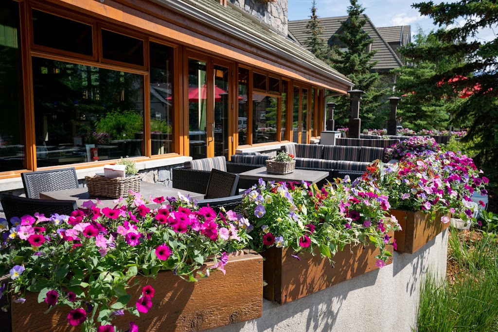 Fox Hotel & Suites | 461 Banff Ave, Banff, AB T1L 1H8, Canada | Phone: (866) 474-0425