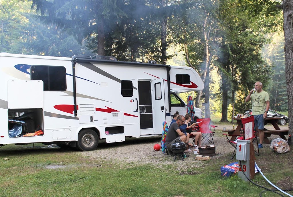 Calgary RV Rental | 3220 Carol Dr NW, Calgary, AB T2L 0K6, Canada | Phone: (403) 714-8118