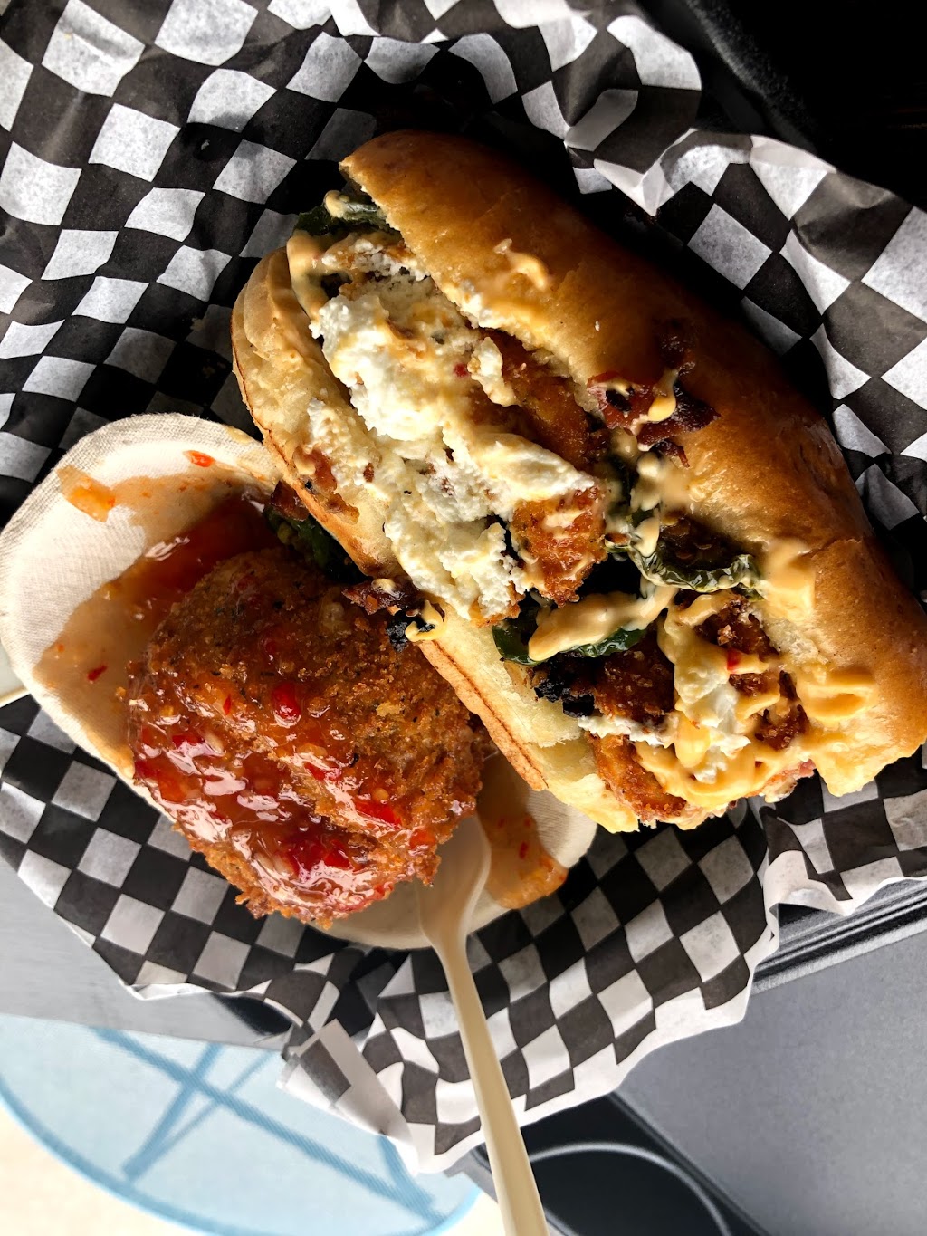 DoggyStyle Gourmet Hotdogs | 1494 Pillette Rd, Windsor, ON N8Y 3B9, Canada | Phone: (226) 674-1143