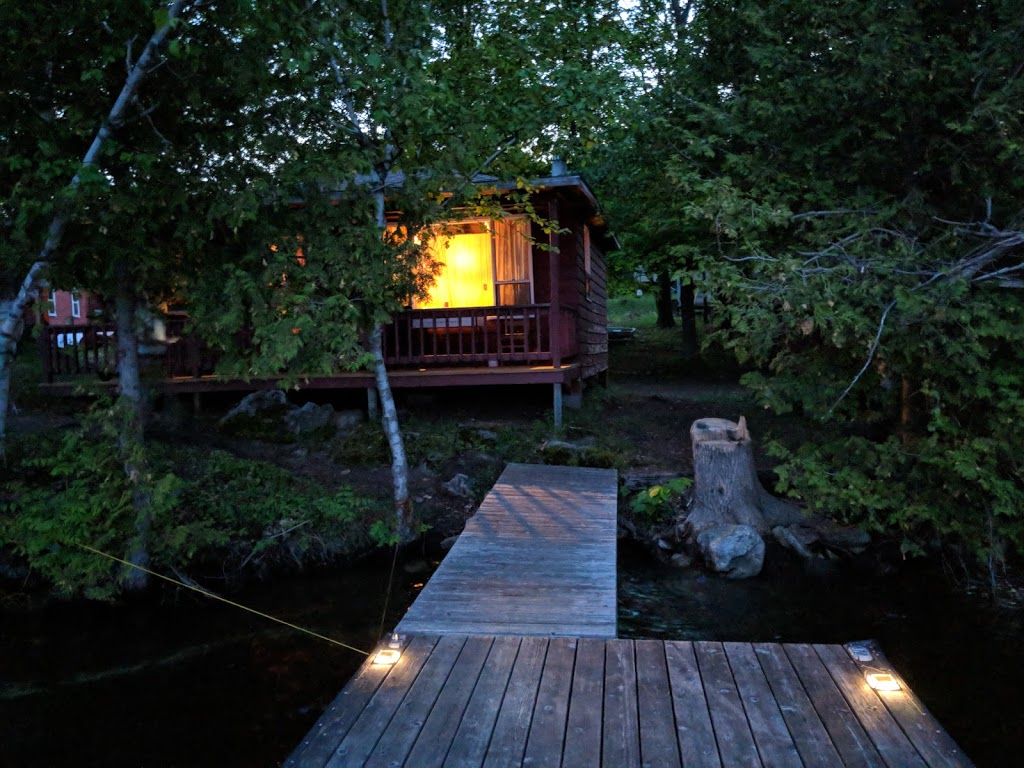 Irwins Cabins Cabin Rental | 695 Burns Ln, Godfrey, ON K0H 1T0, Canada | Phone: (613) 539-3022