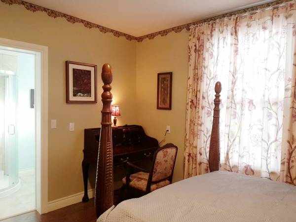 Barker House Bed and Breakfast | 46 Johnson St, Niagara-on-the-Lake, ON L0S 1J0, Canada | Phone: (437) 983-1165