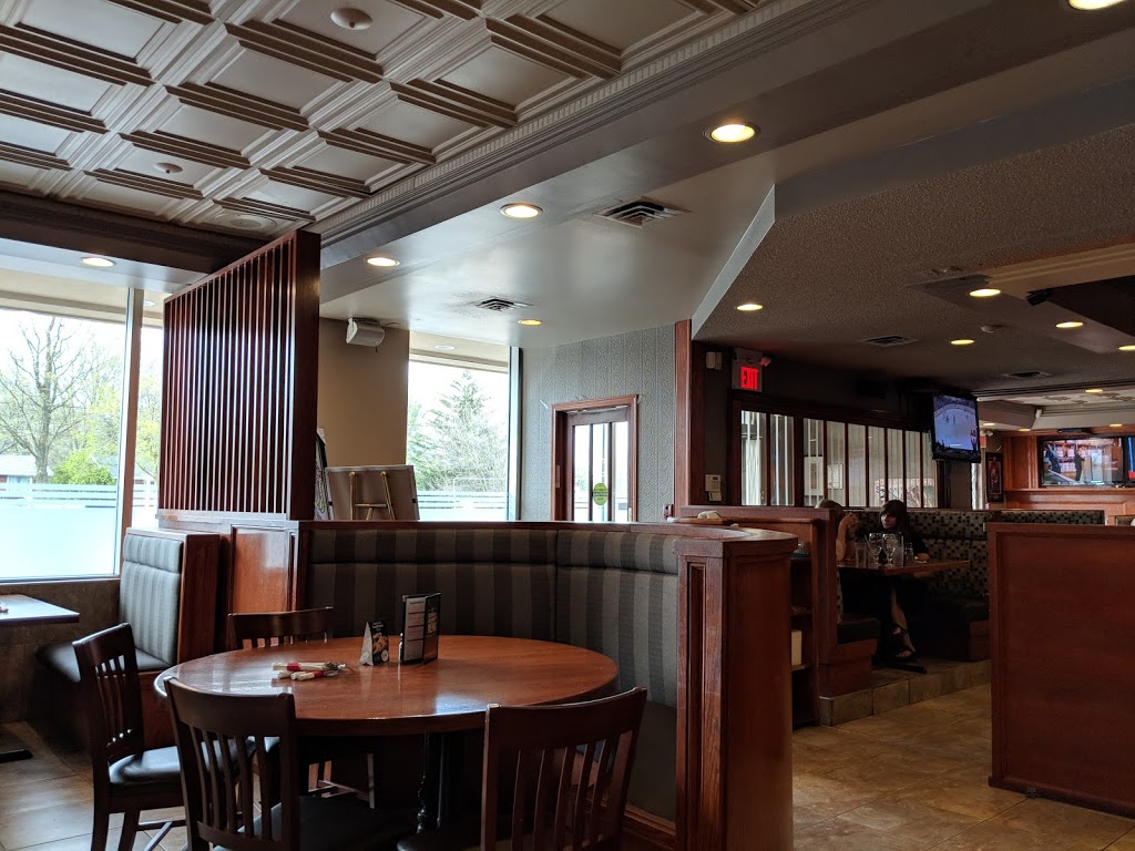 Bernies Bar & Grill | 1290 Byron Baseline Rd, London, ON N6K 2E3, Canada | Phone: (519) 471-7098