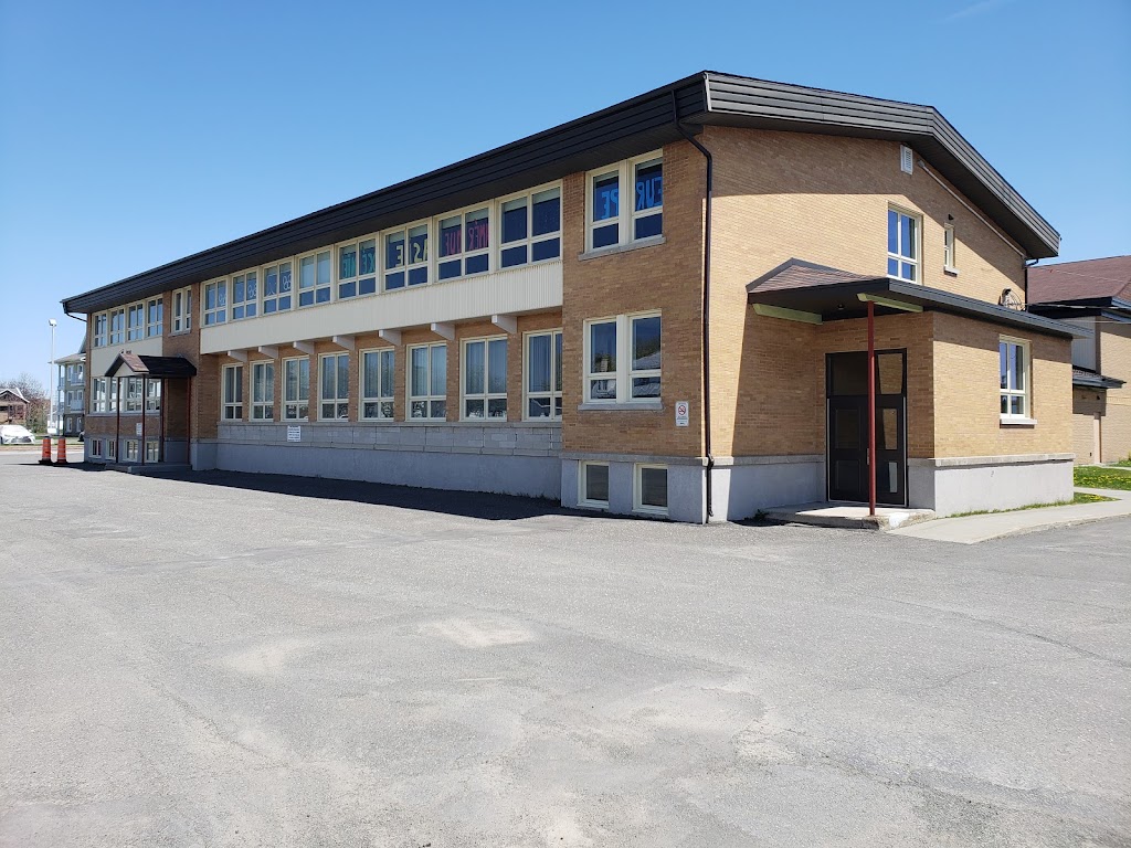 School Desbiens | 3 Rue de la Fabrique, Saint-Arsène, QC G0L 2K0, Canada | Phone: (418) 862-5616