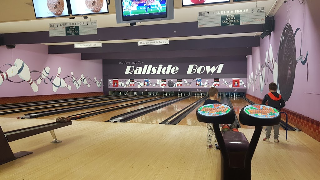 Railside Bowl | 4505 50 Ave, Sylvan Lake, AB T4S 1W2, Canada | Phone: (403) 887-5303