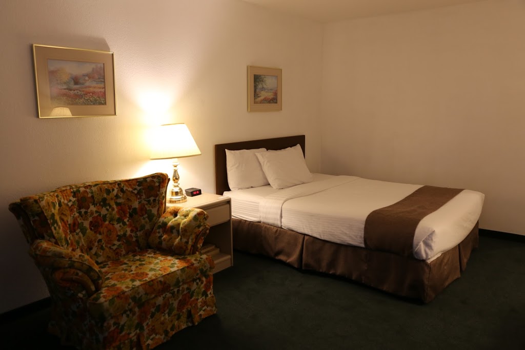 Didsbury Country Inn (14.7 km from Olds) | 1714 20 Ave, Didsbury, AB T0M 0W0, Canada | Phone: (403) 335-8088