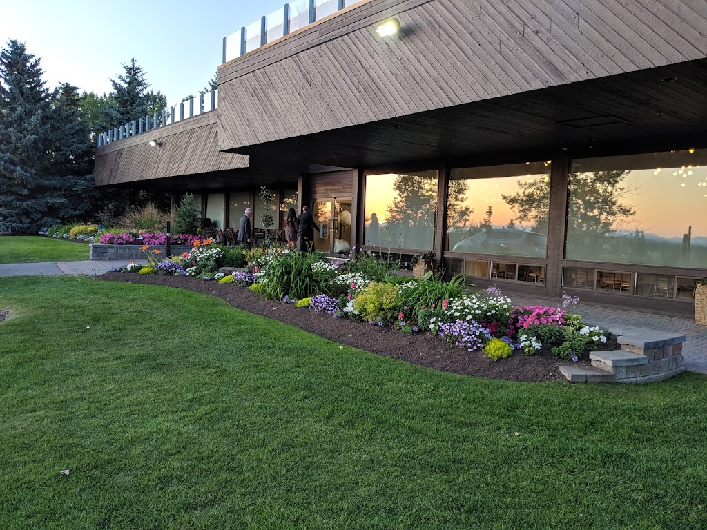 Pinebrook Golf & Country Club | 166 Pinebrook Way, Calgary, AB T3Z 3K3, Canada | Phone: (403) 246-3311