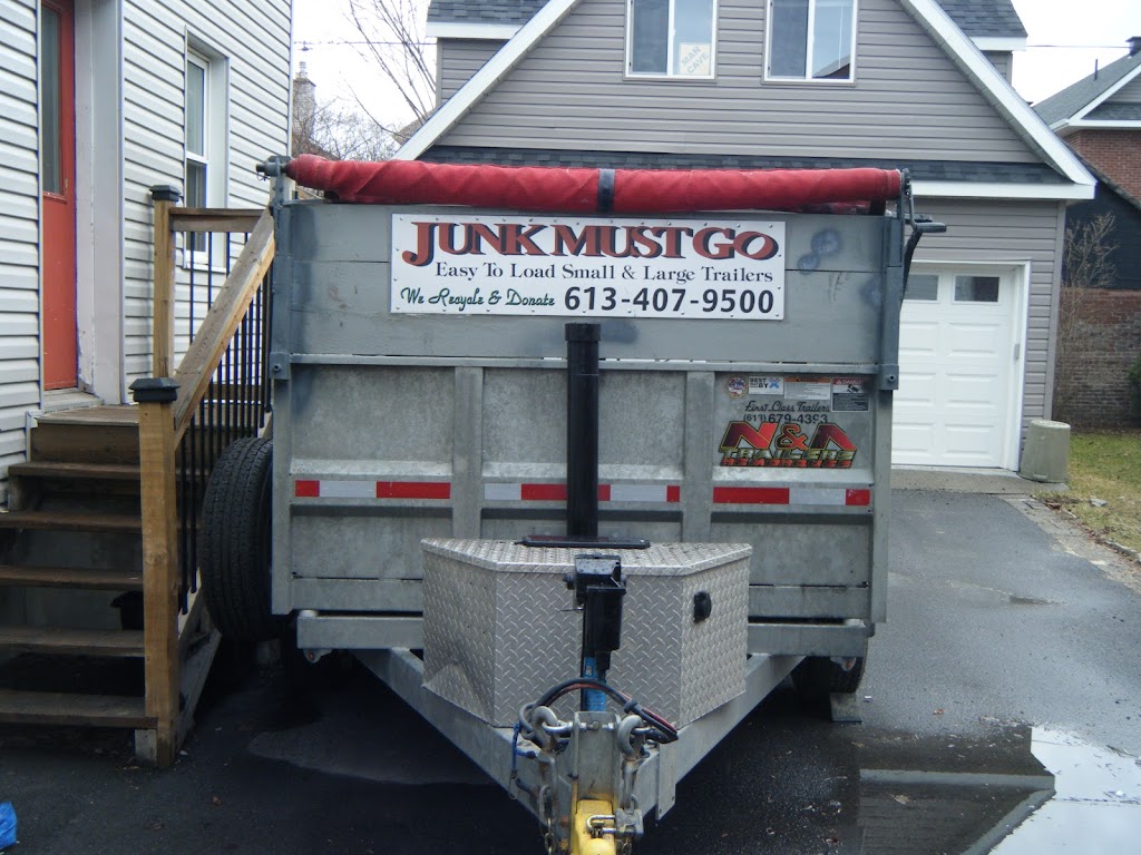 Junk Must Go Easy to load trailers | 3359 Trim Rd, Navan, ON K4B 1N7, Canada | Phone: (613) 407-9500