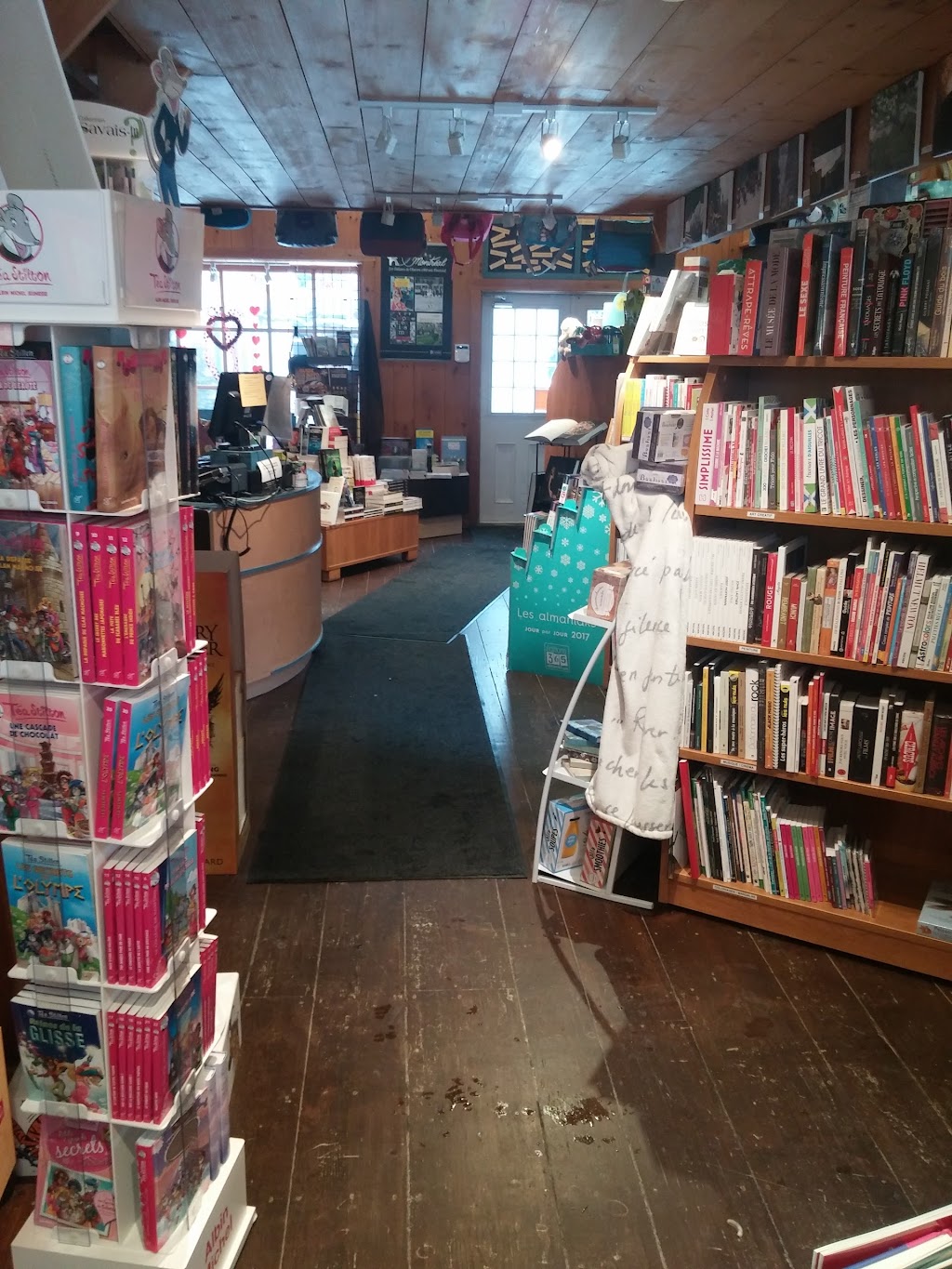 Librairie Carpe Diem, coopérative de solidarité | 814 Rue de St Jovite, Mont-Tremblant, QC J8E 3J8, Canada | Phone: (819) 717-1313