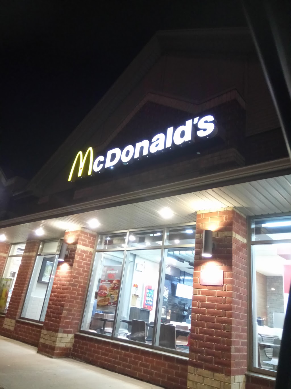 McDonalds | 4016 Boulevard Saint-Joseph, Drummondville, QC J2B 8K5, Canada | Phone: (819) 474-3948