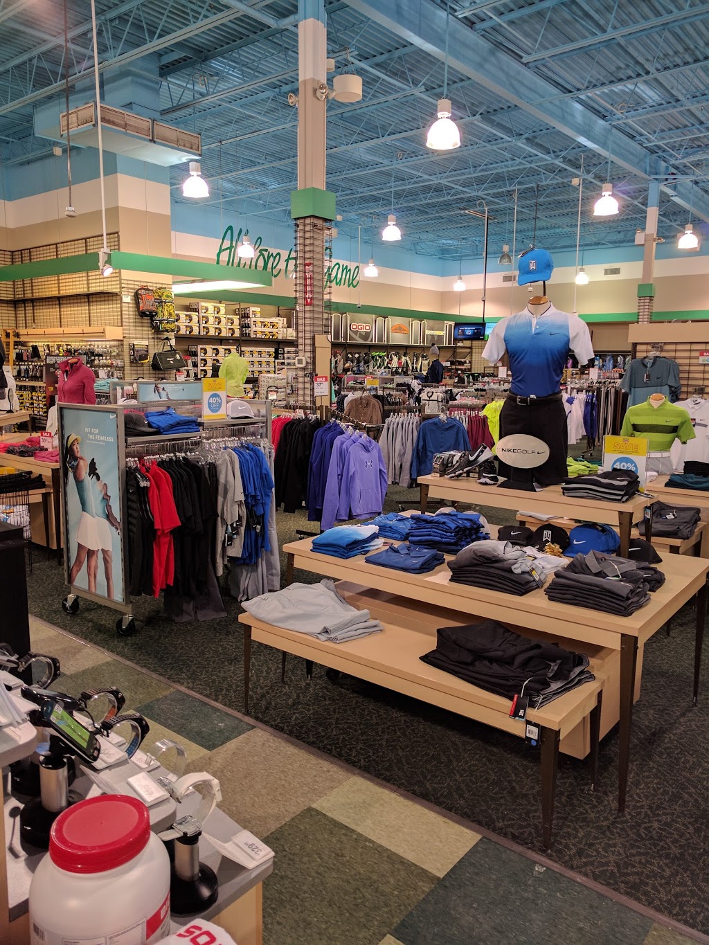 Golf Town | 1561 The Queensway, Etobicoke, ON M8Z 1T8, Canada | Phone: (416) 503-8330