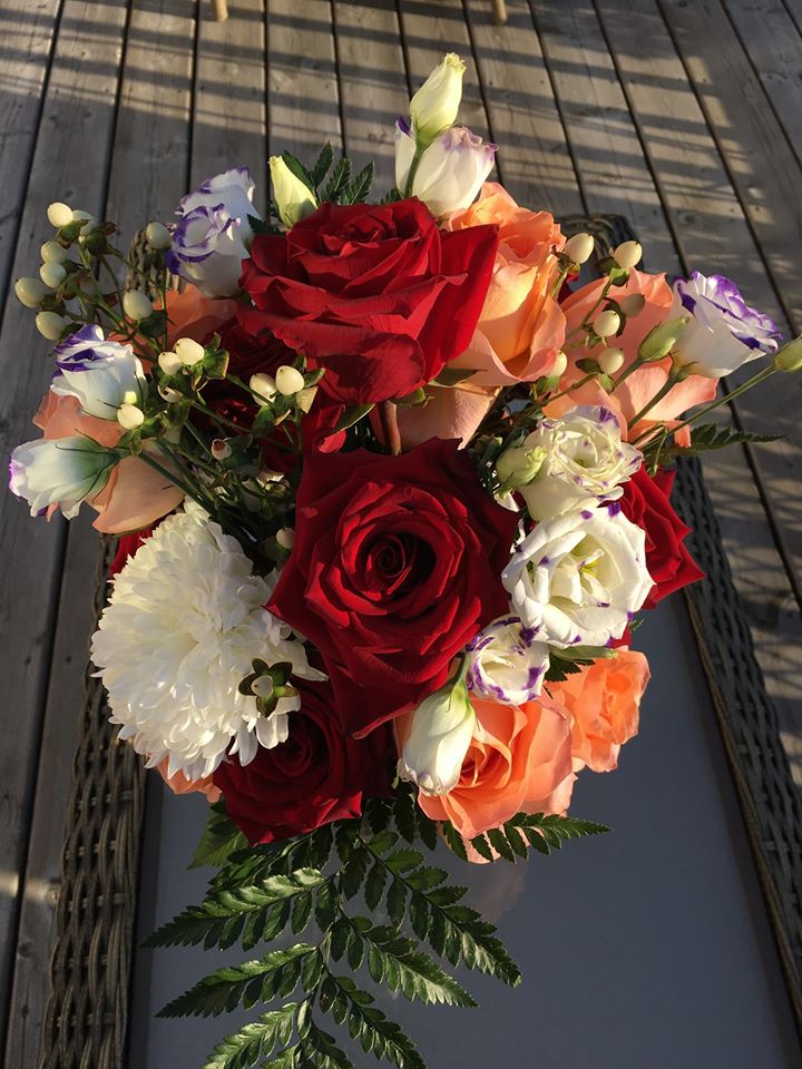 Gimli Florist | 77 1 Ave, Gimli, MB R0C 1B0, Canada | Phone: (204) 642-8001