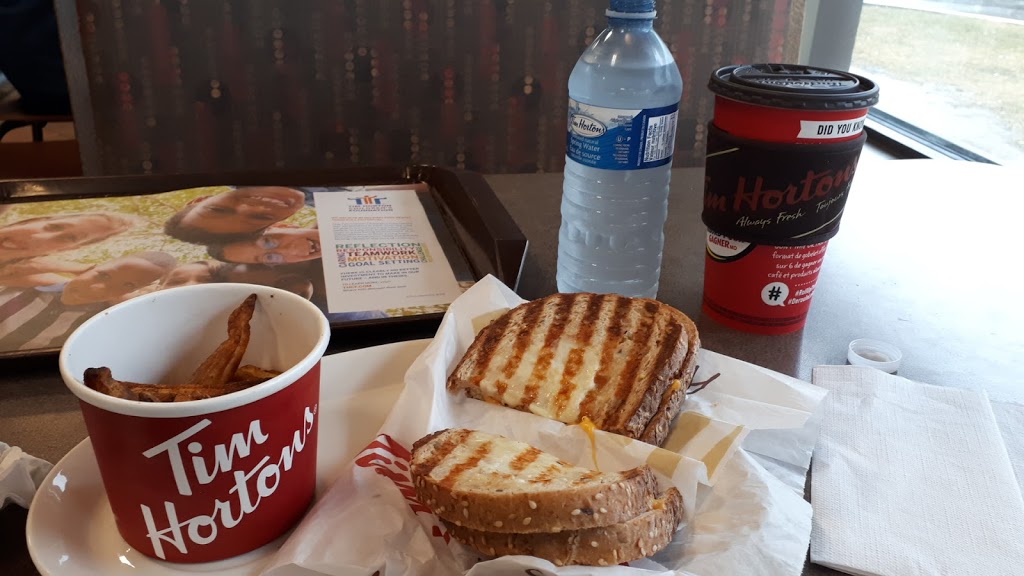 Tim Hortons | 400 Scott St, St. Catharines, ON L2N 6T4, Canada | Phone: (905) 937-1632