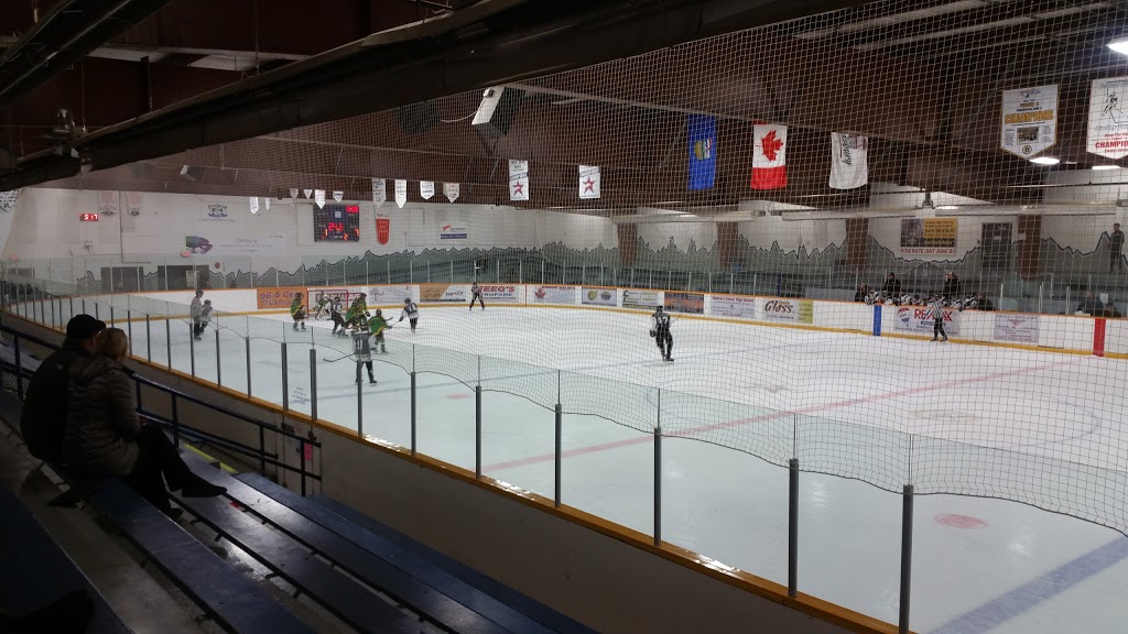 Didsbury Memorial Complex Arena | 1702 21 Ave, Didsbury, AB T0M 0W0, Canada | Phone: (403) 335-7369