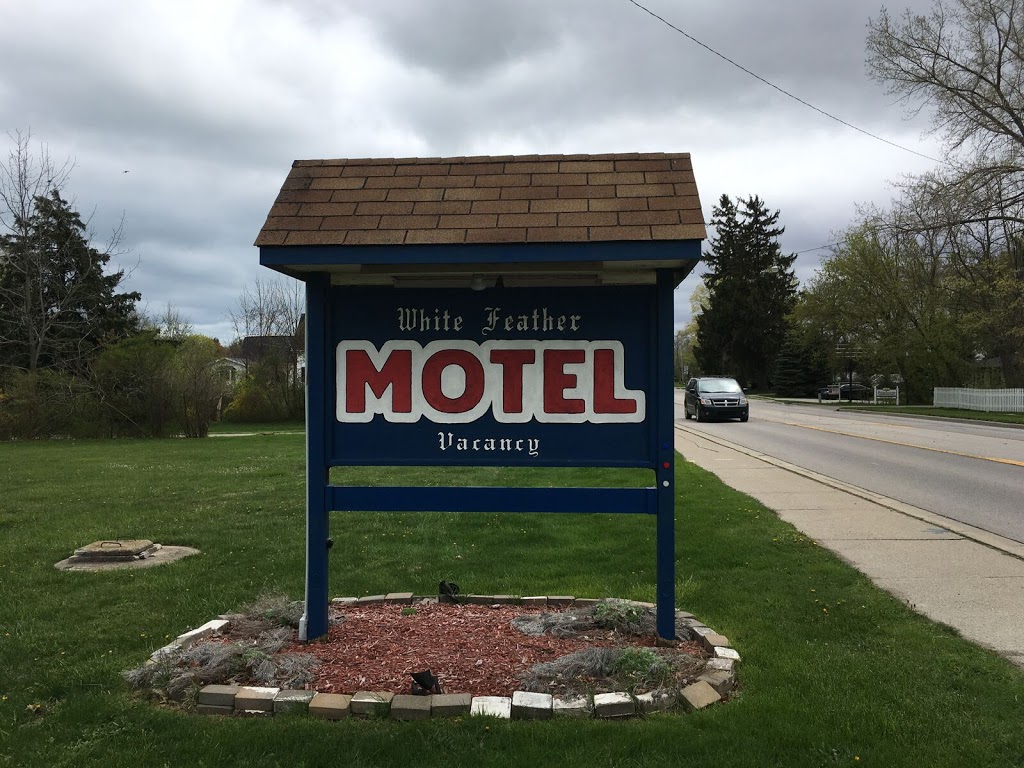 White Feather Motel | 5773 Main St, Lexington, MI 48450, USA | Phone: (810) 359-7777