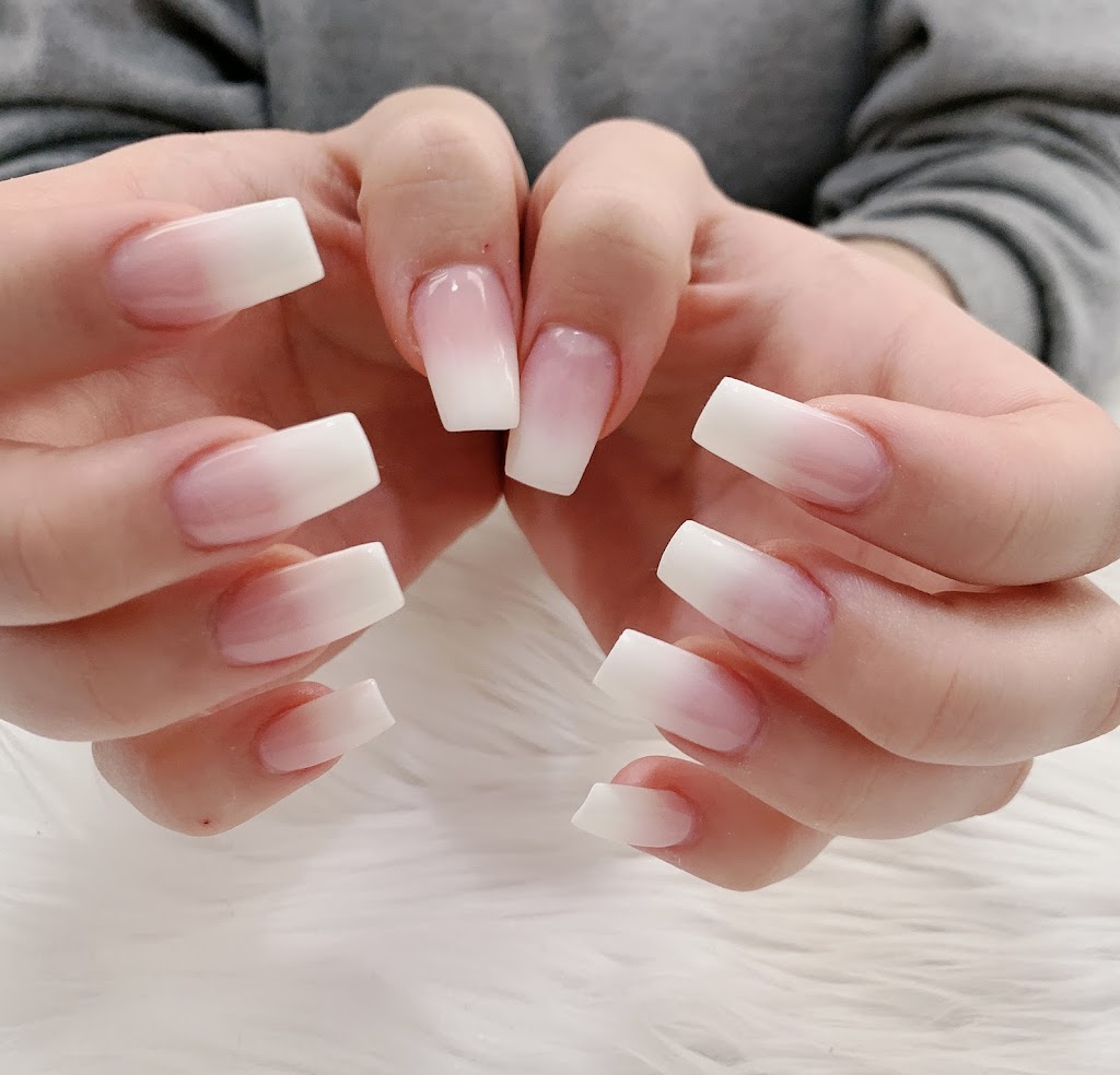 Friendlee Nails & Spa | 110 Little Ave, Barrie, ON L4N 4K8, Canada | Phone: (705) 503-8880