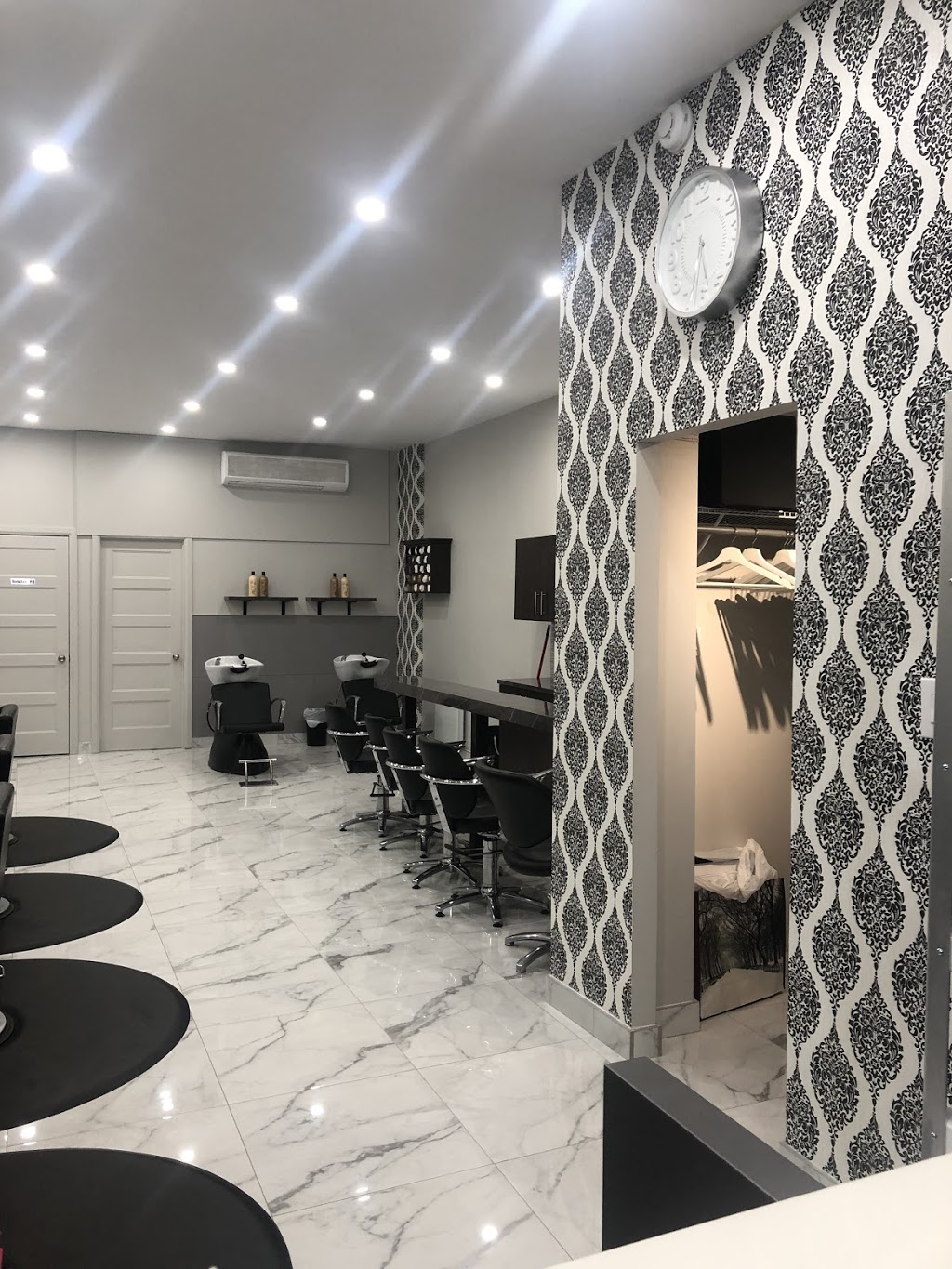 Salon Interbella | 4681 Boulevard Lavoisier, Saint-Léonard, QC H1R 3E9, Canada | Phone: (514) 326-3535