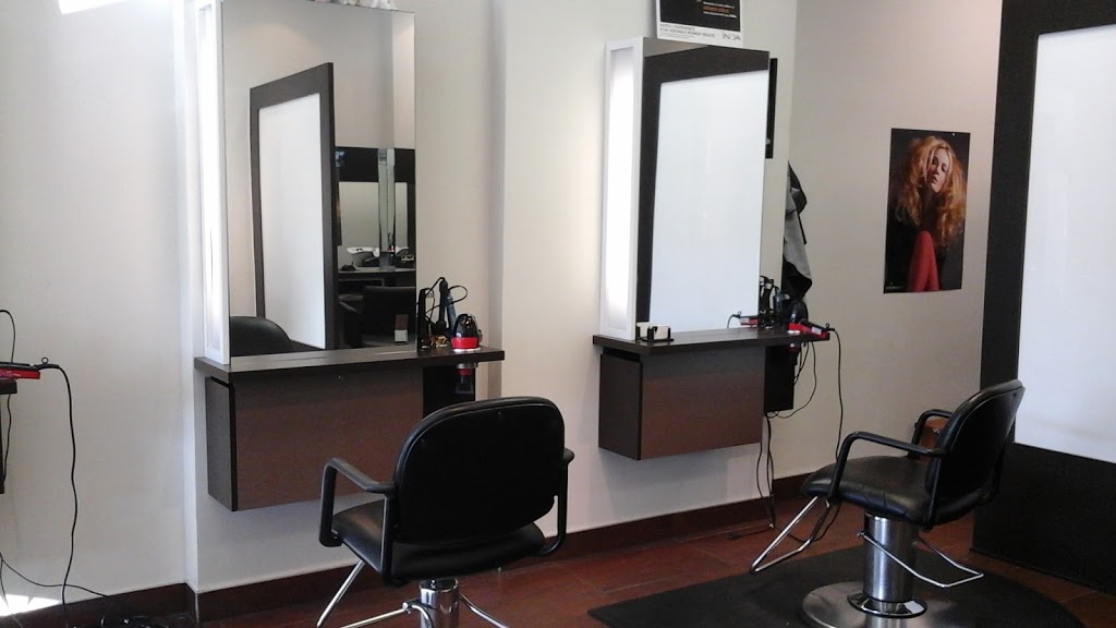 Salon La Coiff Inc | 8407 Boulevard Viau, Saint-Léonard, QC H1R 2T6, Canada | Phone: (514) 322-5218