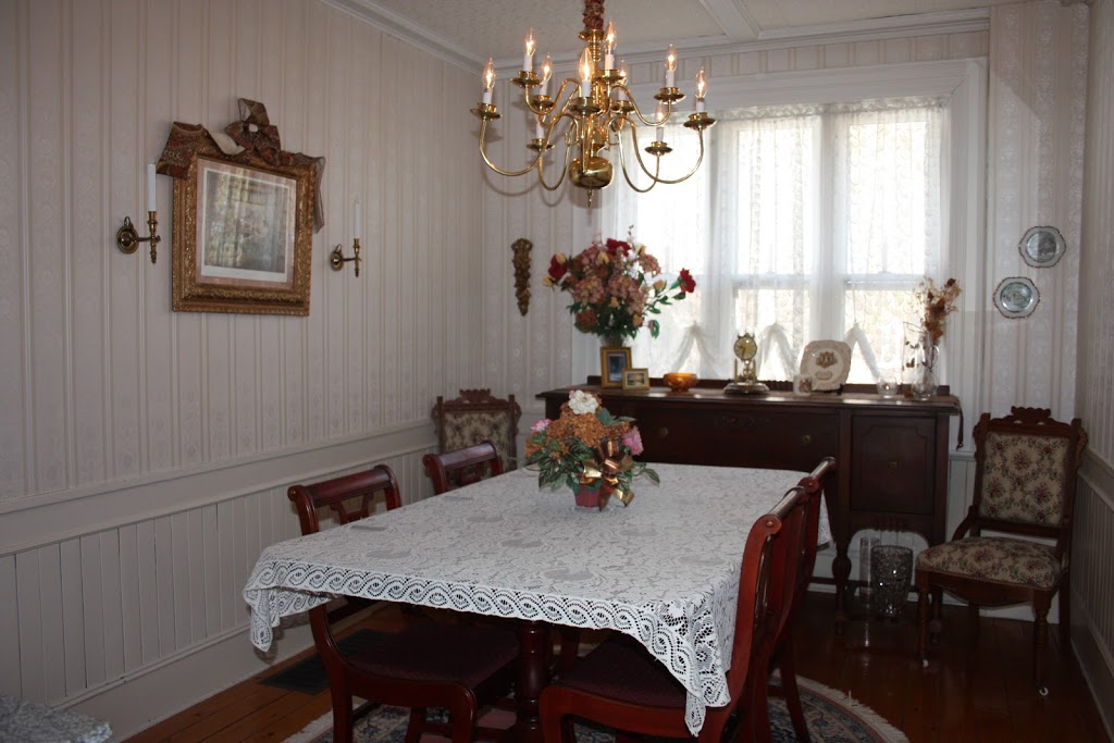 Seven Gables B&B | 4448 NS-366, Amherst, NS B4H 3X9, Canada | Phone: (902) 661-2377