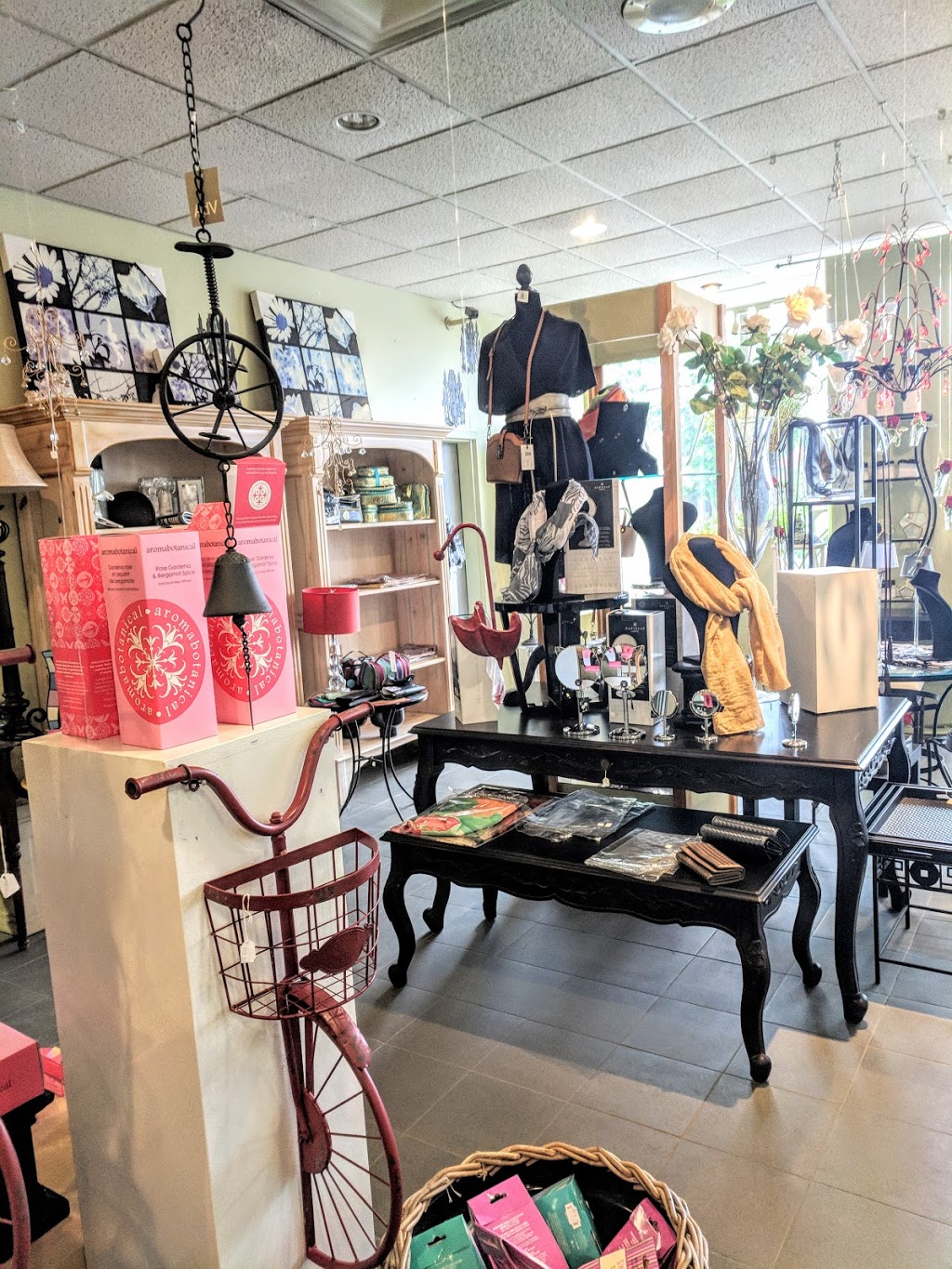 Camille Fleuriste-Boutique | 14375 Boul de Pierrefonds, Pierrefonds, QC H9H 1Z2, Canada | Phone: (514) 626-5413