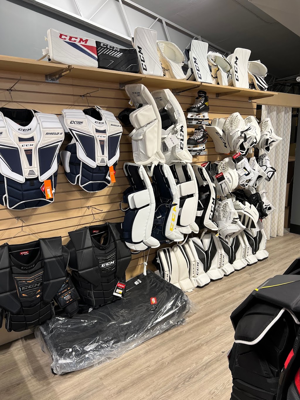 Players Bench Sports | 1716 Cranbrook St N, Cranbrook, BC V1C 3S8, Canada | Phone: (250) 489-5969