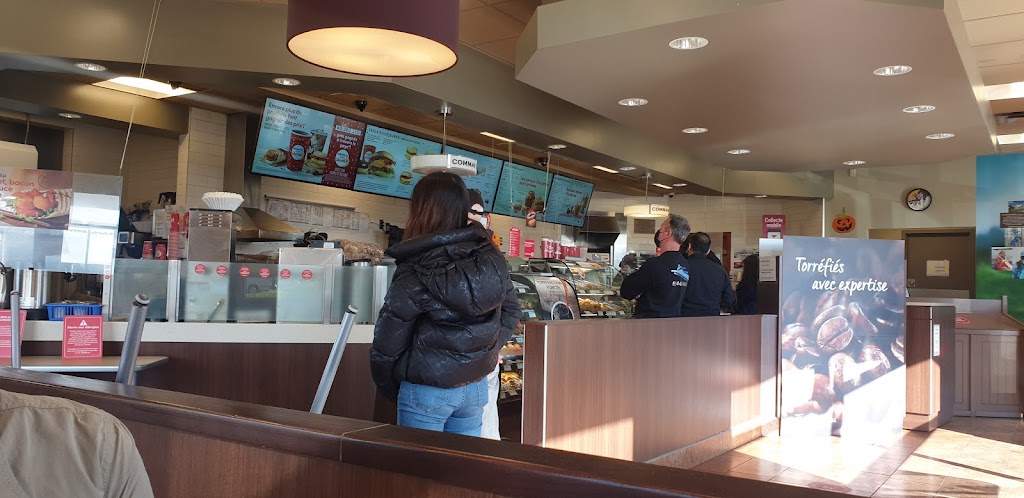 Tim Hortons | 210 Rue St-Charles, Sainte-Thérèse, QC J7E 2B4, Canada | Phone: (438) 223-3483