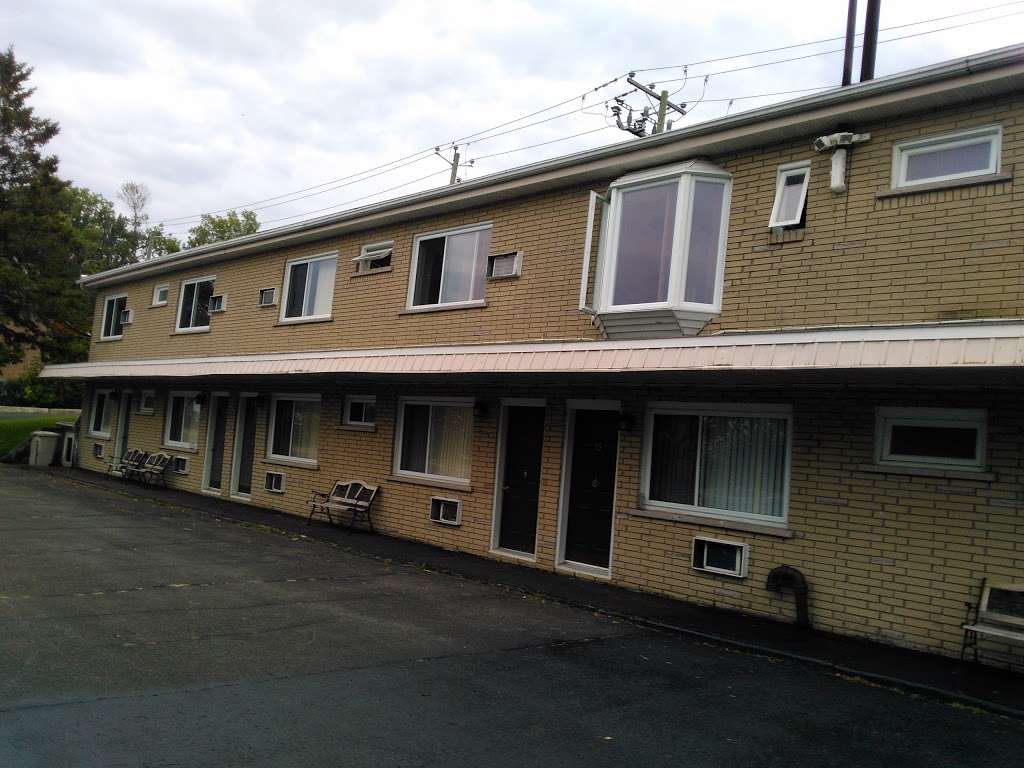 Motel Sainte-Catherine | 3000 Boulevard Marie-Victorin, Sainte-Catherine, QC J5C 1Z3, Canada | Phone: (450) 632-2350