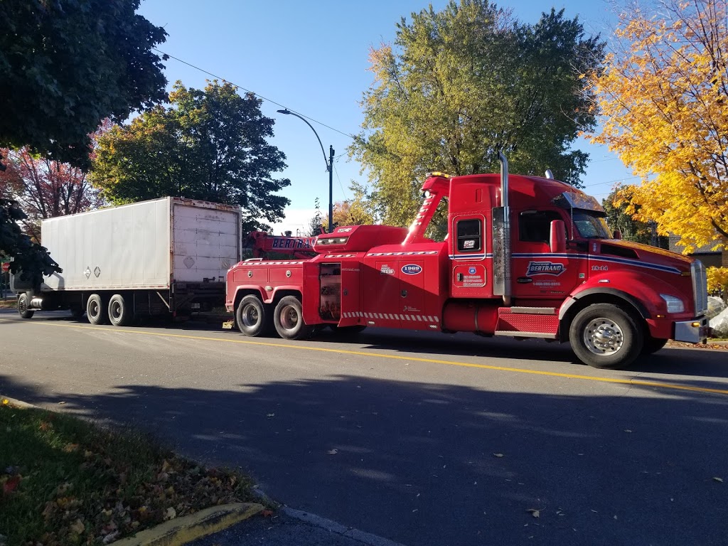 Remorquage Camion Lourd Bertrand | 1114 QC-138, Neuville, QC G0A 2R0, Canada | Phone: (418) 660-4040