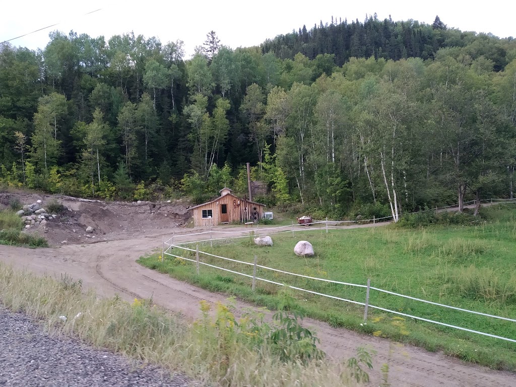 Érablière au pied des monts valin | 1560 Rte de Tadoussac, Sainte-Rose-du-Nord, QC G0V 1T0, Canada | Phone: (418) 590-8842